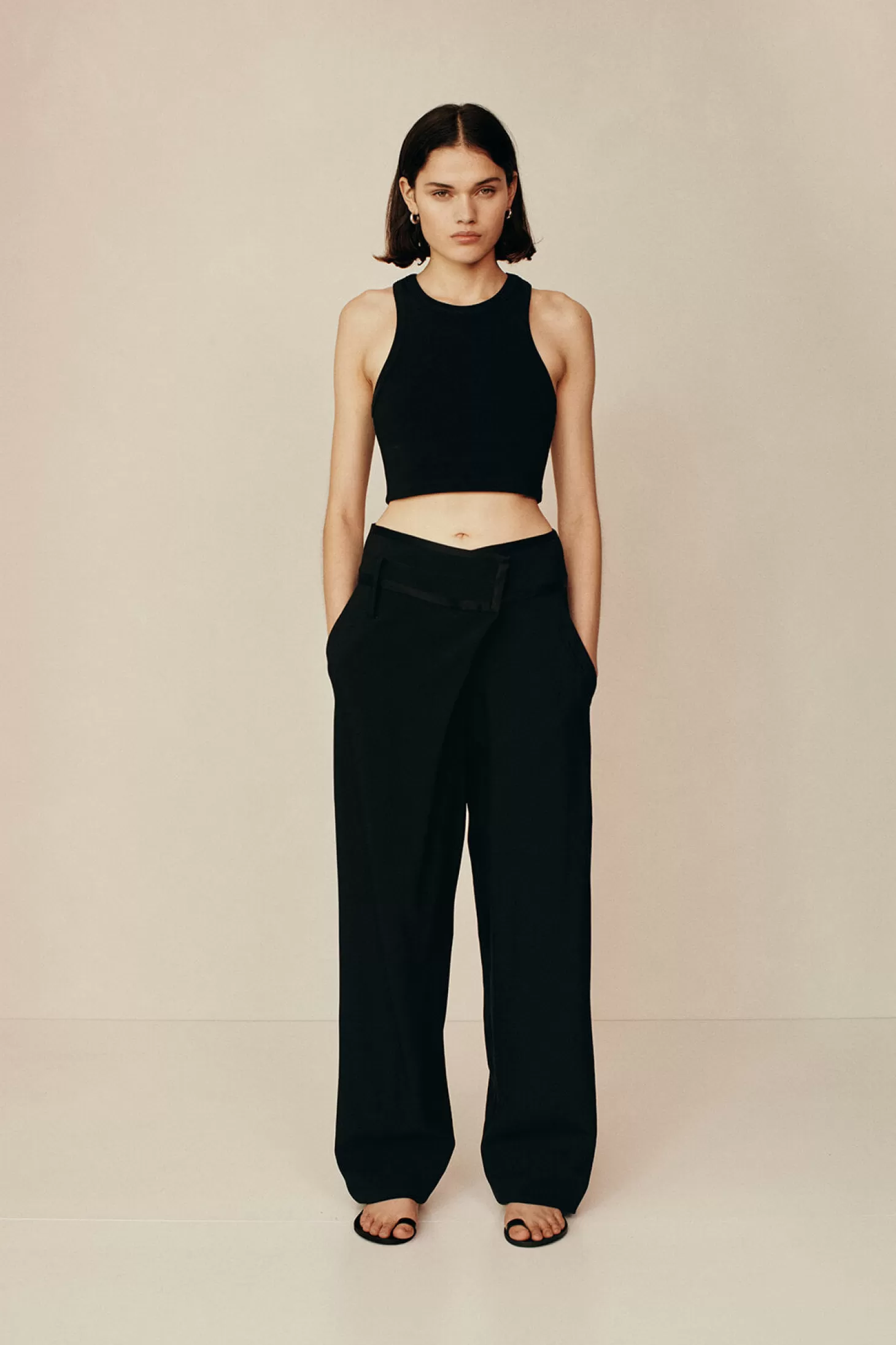 Tops<ESSE CROP TANK TOP Black