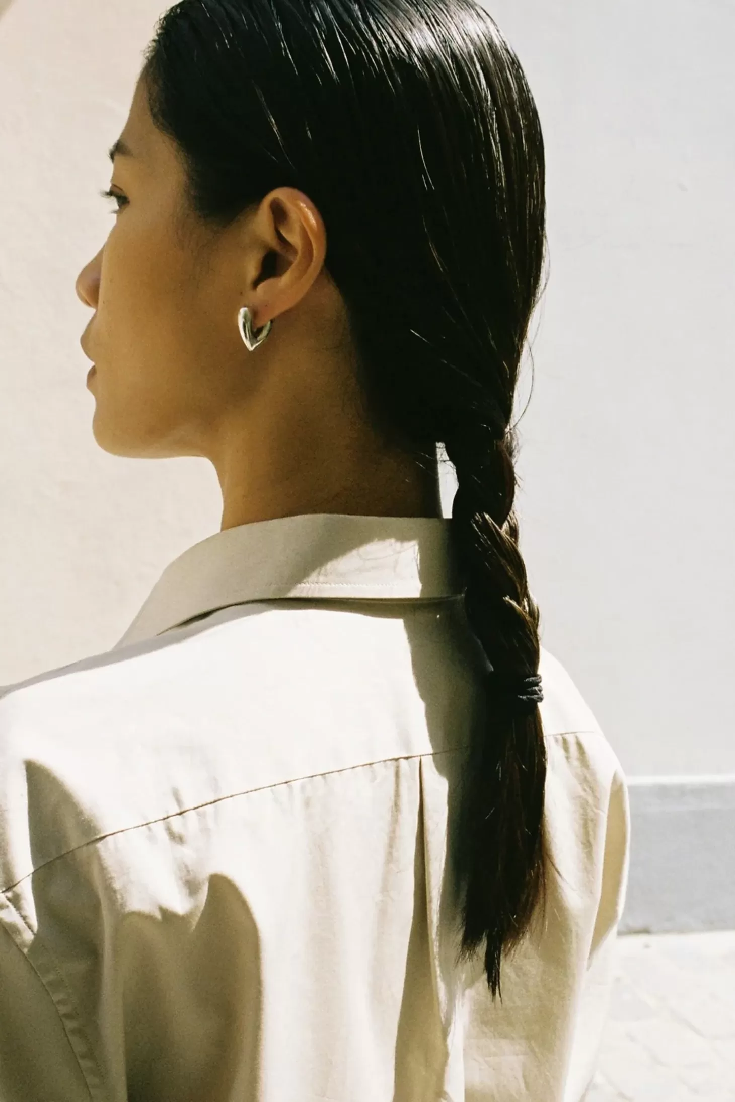 Jewellery<ANNIKA INEZ HEART HOOPS - SMALL