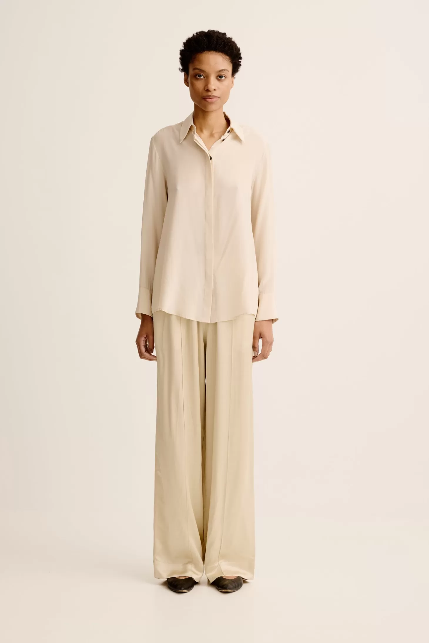 Tops<ESSE LILA SILK SHIRT