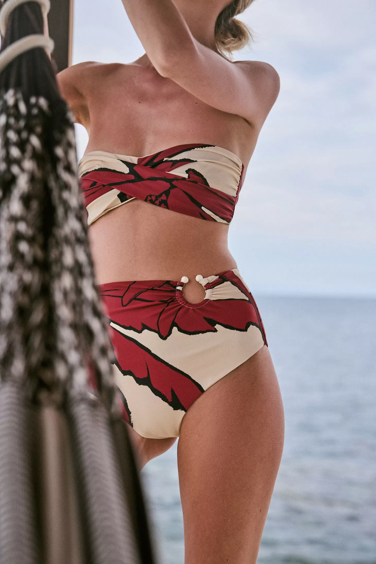 Swimwear<JOHANNA ORTIZ PALMS SEA SPRITE BIKINI TOP Ecru/Red/Black