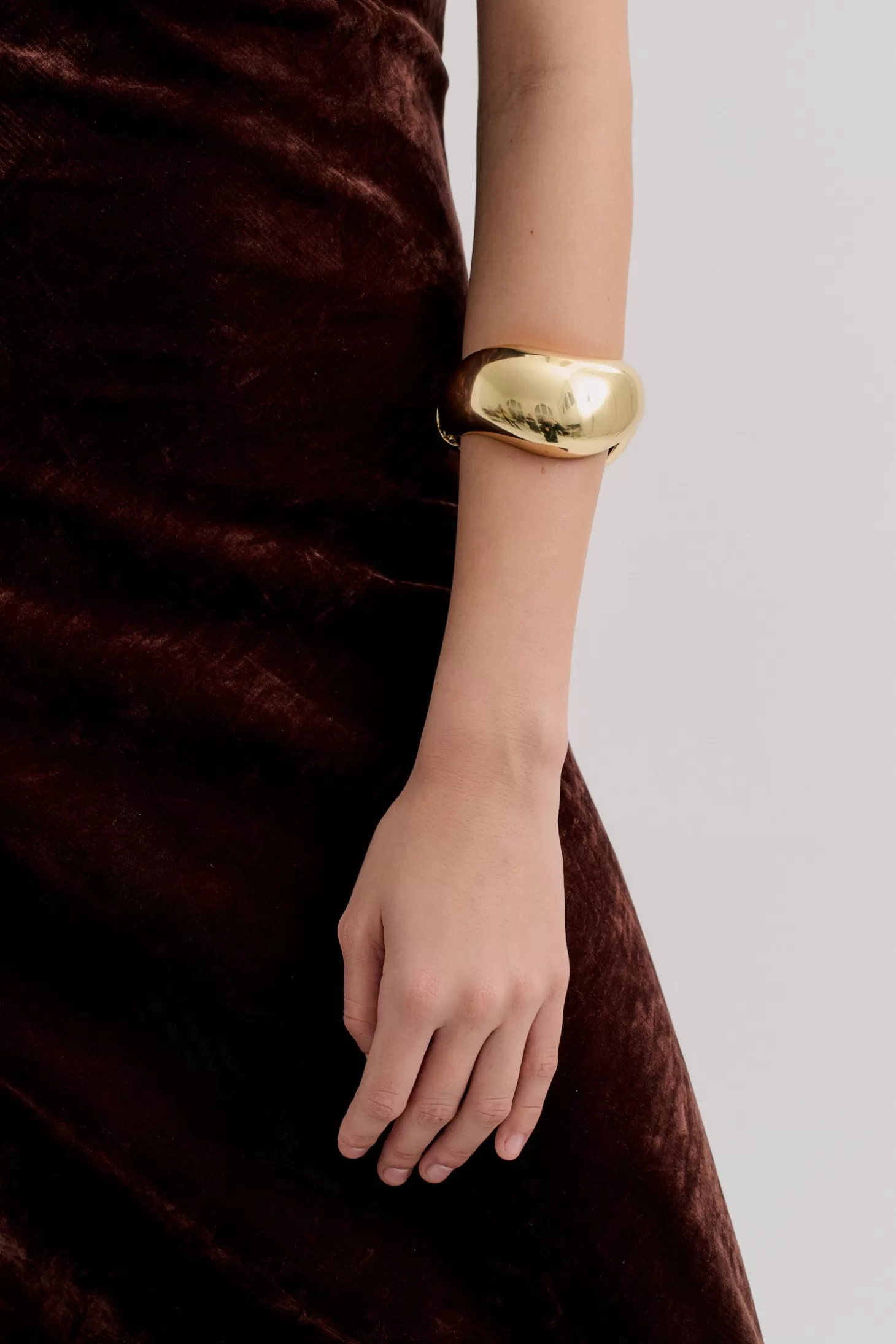 Jewellery<ANNA ROSSI THICK WARPED BANGLE Gold