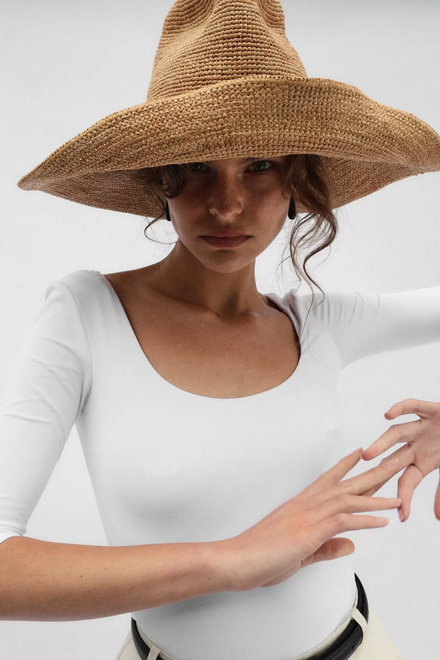 Headwear<JANESSA LEONÉ WAVERLY RAFFIA HAT
